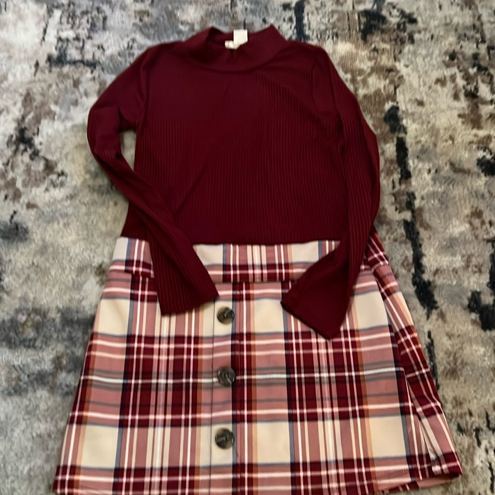 Girls cute dress, size small 6-7
